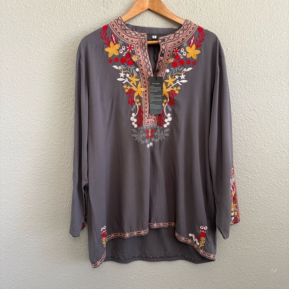 Vakakado Embroidered Top Loose Tunic Size XL NWT - Picture 3 of 7
